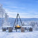 Scenic Cabin, 30 Mins From Airport