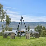 Scenic Cabin, 30 Mins From Airport Шале *