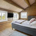 Scenic Cabin, 30 Mins From Airport * Хурдал