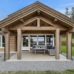 Scenic Cabin, 30 Mins From Airport * Хурдал