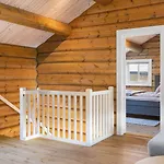 Scenic Cabin, 30 Mins From Airport Шале Хурдал