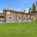 Scenic Cabin, 30 Mins From Airport Шале *
