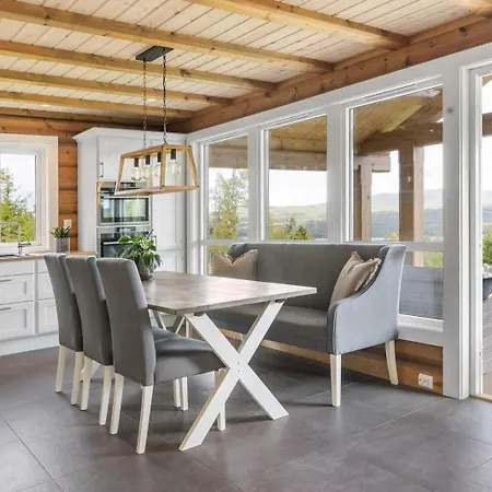 Scenic Cabin, 30 Mins From Airport